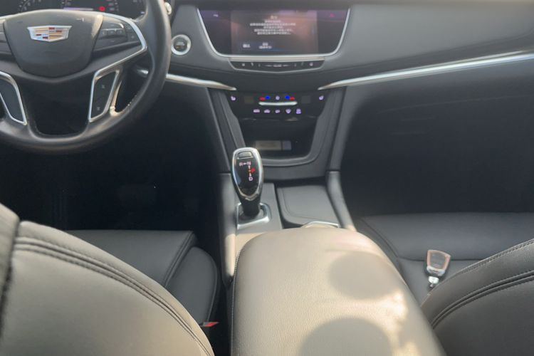 Used Cadillac XT5 2016 25T Luxury Model Gear Lever