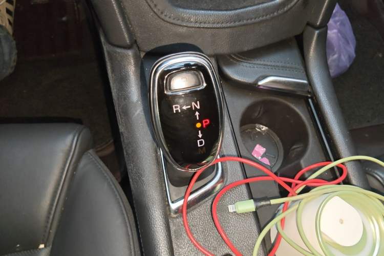 Used Cadillac XT5 2016 25T Luxury Model Gear Lever