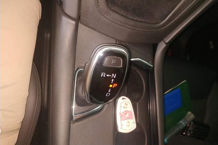 Used Cadillac XT5 2016 28T Four-Wheel Drive Luxury Model Gear Lever