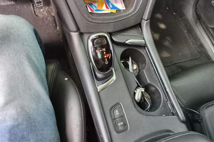 Used Cadillac XT5 2016 25T Luxury Model Gear Lever