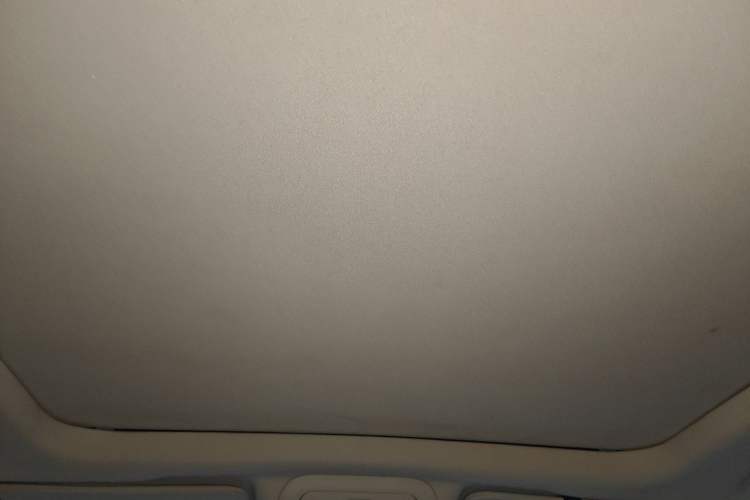 Used Cadillac XT5 2016 25T Luxury Model Headliner
