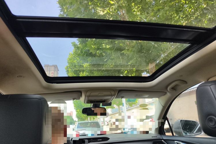 Used Cadillac XT5 2016 25T Luxury Model Headliner