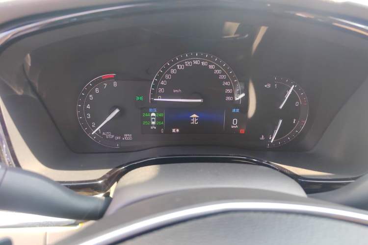 Used Cadillac XT5 2016 25T Tech Edition Instrument Cluster