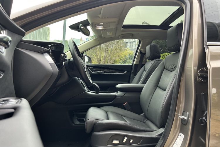 Used Cadillac XT5 2016 28T Four-Wheel Drive Luxury Model Interior 2