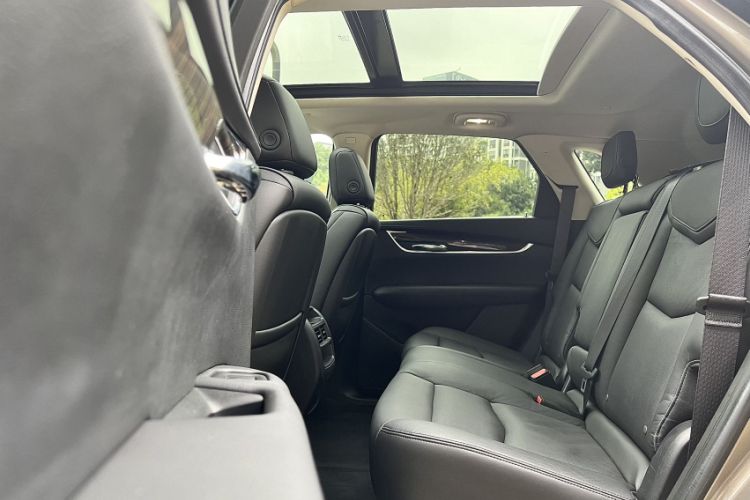 Used Cadillac XT5 2016 28T Four-Wheel Drive Luxury Model Interior 4