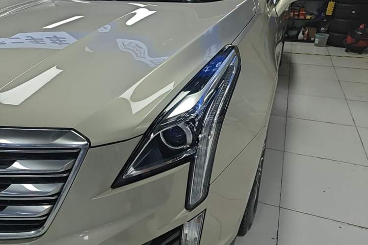 Used Cadillac XT5 2016 25T Luxury Model Left Front Headlight