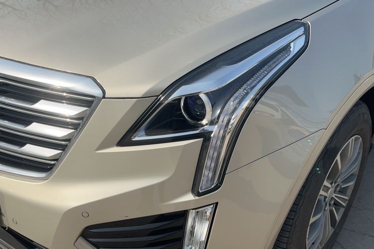 Used Cadillac XT5 2016 25T Luxury Model Left Front Headlight