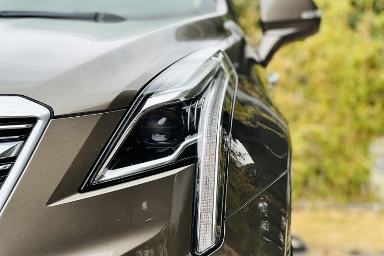 Used Cadillac XT5 2016 28T Four-Wheel Drive Luxury Model Left Front Headlight