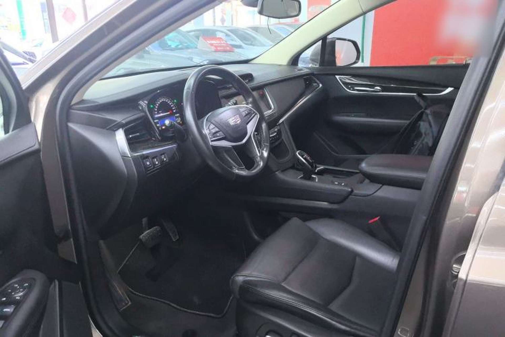 Used Cadillac XT5 2016 25T Luxury Model Left Front Seat