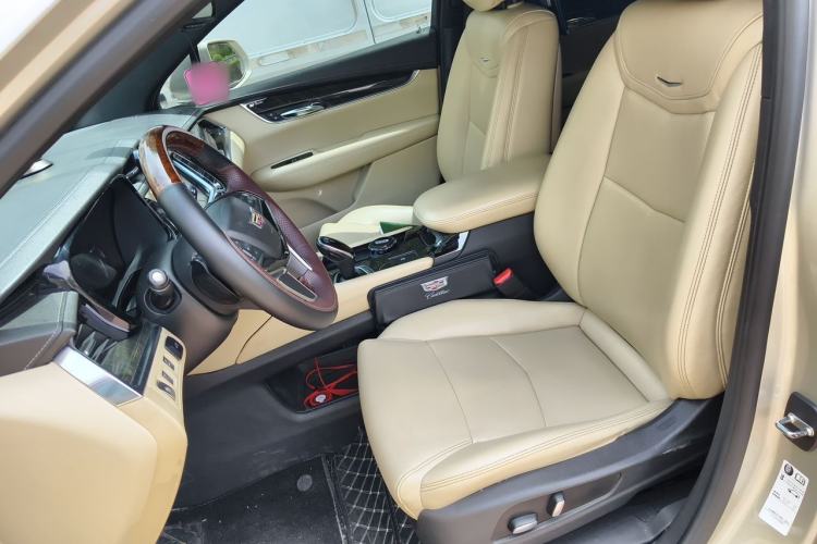 Used Cadillac XT5 2016 25T Tech Edition Left Front Seat