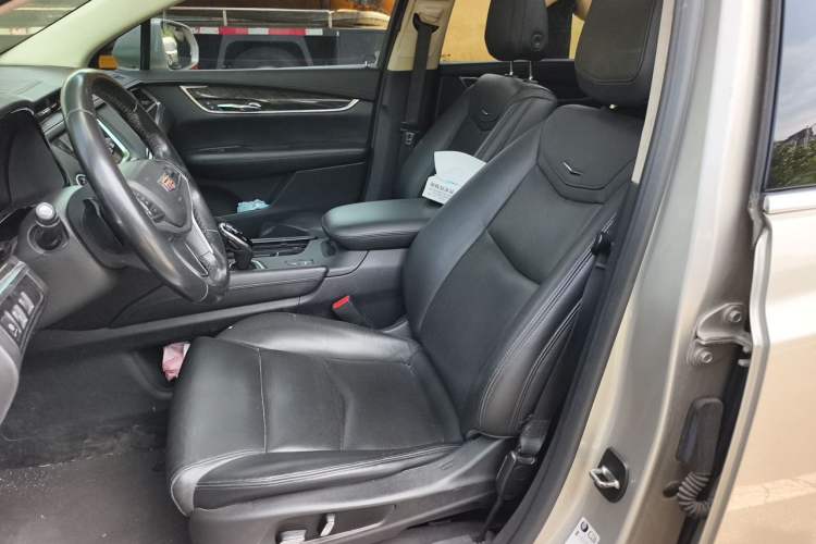 Used Cadillac XT5 2016 25T Luxury Model Left Front Seat
