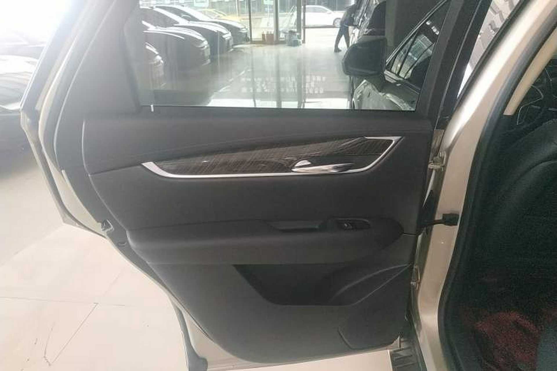 Used Cadillac XT5 2016 28T Four-Wheel Drive Luxury Model Left Rear Door Interior