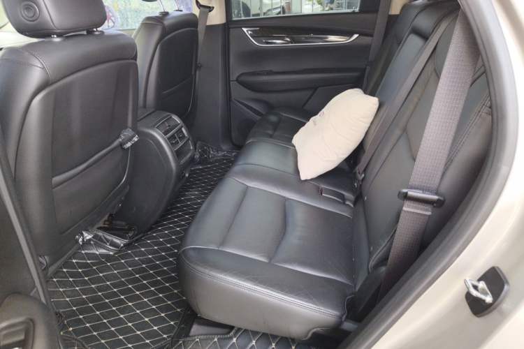 Used Cadillac XT5 2016 25T Luxury Model Left Rear Seat