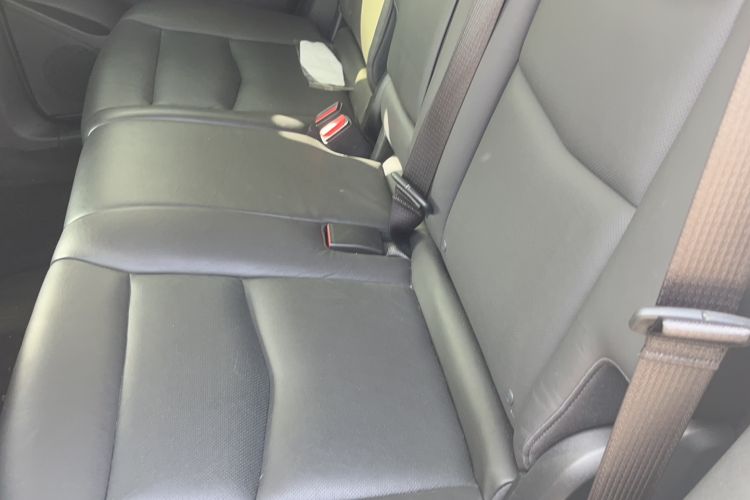 Used Cadillac XT5 2016 25T Luxury Model Left Rear Seat