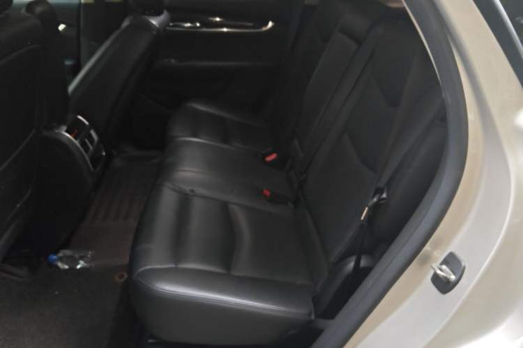 Used Cadillac XT5 2016 25T Luxury Model Left Rear Seat