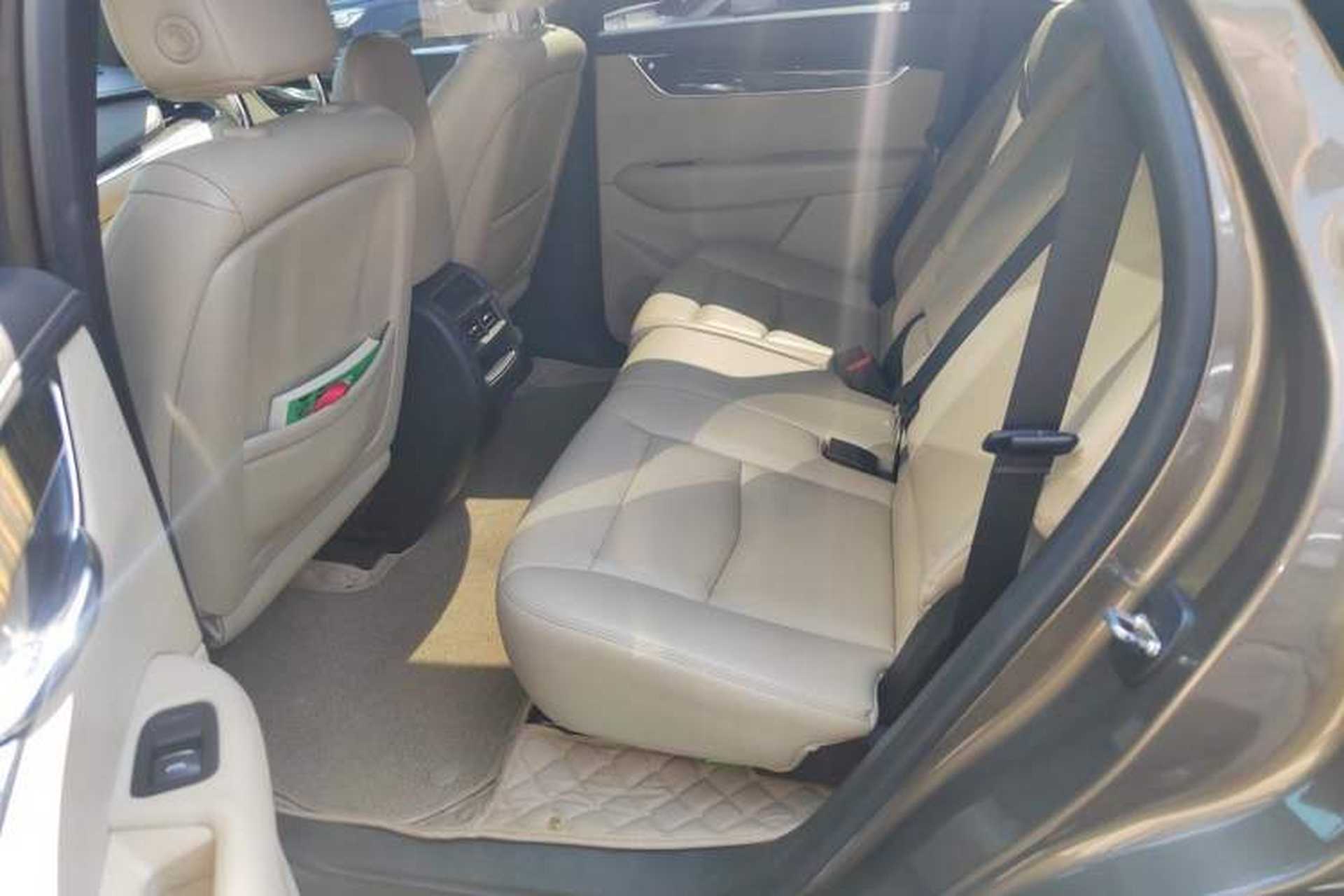 Used Cadillac XT5 2016 25T Tech Edition Left Rear Seat