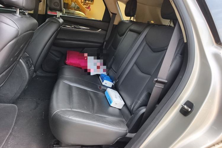 Used Cadillac XT5 2016 25T Luxury Model Left Rear Seat