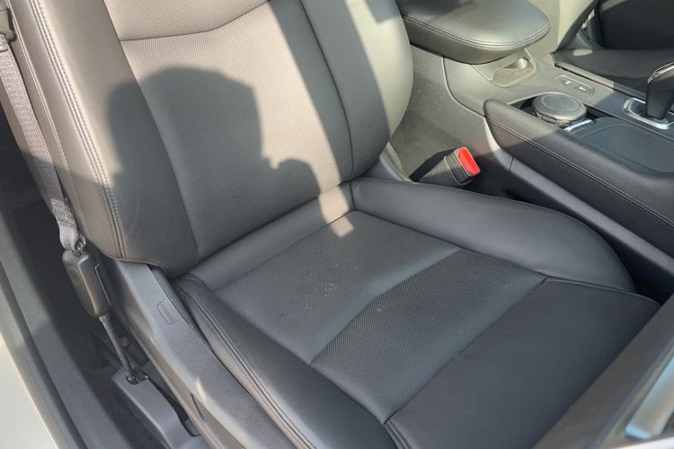 Used Cadillac XT5 2016 25T Luxury Model Right Front Seat