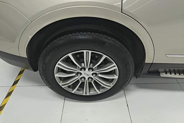 Used Cadillac XT5 2016 25T Luxury Model Right Rear Wheel Hub