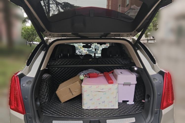 Used Cadillac XT5 2016 25T Luxury Model Trunk
