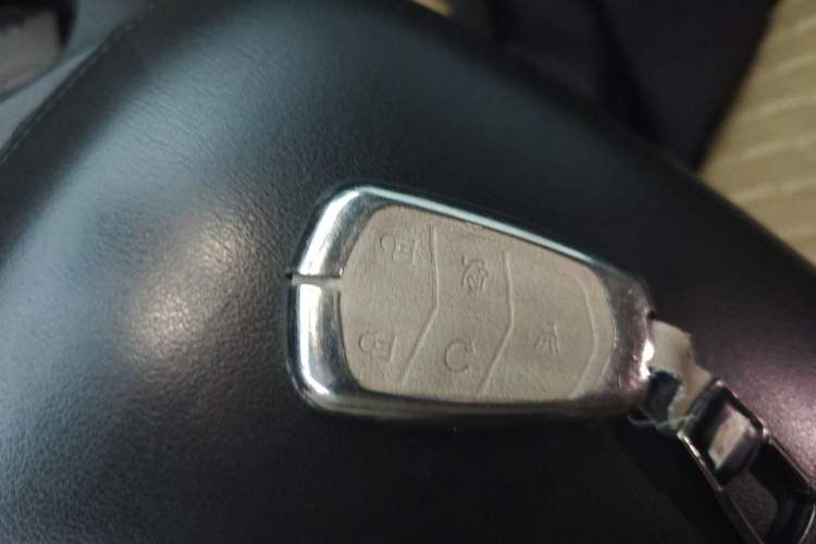 Used Cadillac XT5 2016 25T Luxury Model Vehicle Key