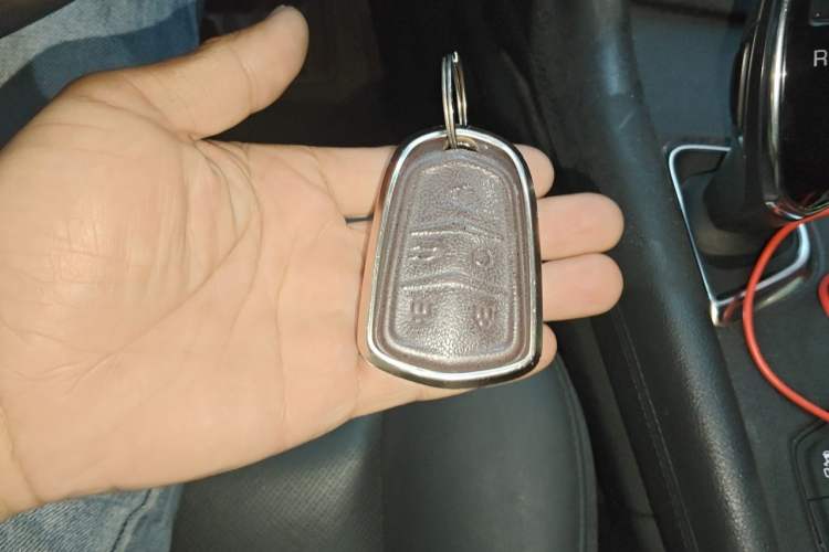 Used Cadillac XT5 2016 25T Luxury Model Vehicle Key