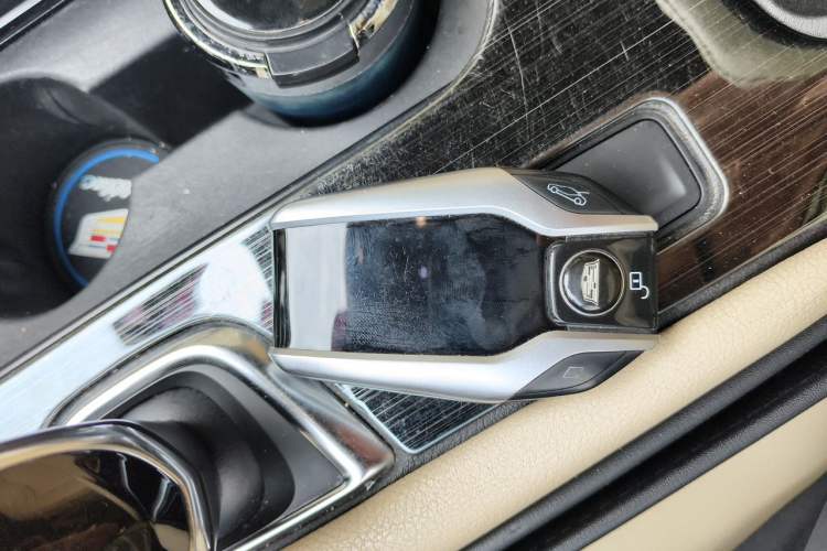 Used Cadillac XT5 2016 25T Tech Edition Vehicle Key