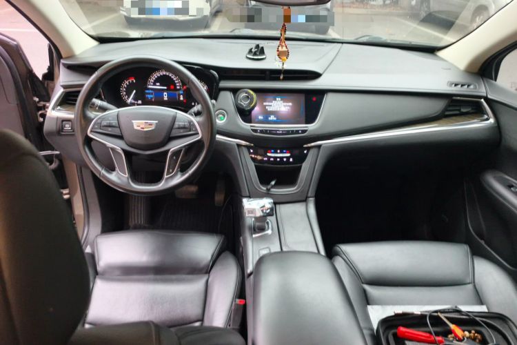 Used Cadillac XT5 2016 28T Four-Wheel Drive Luxury Model Center Console
