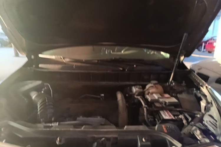 Used Cadillac XT5 2016 28T Four-Wheel Drive Luxury Model Engine Bay