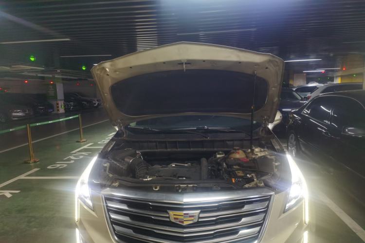 Used Cadillac XT5 2016 28T Four-Wheel Drive Luxury Model Engine Bay