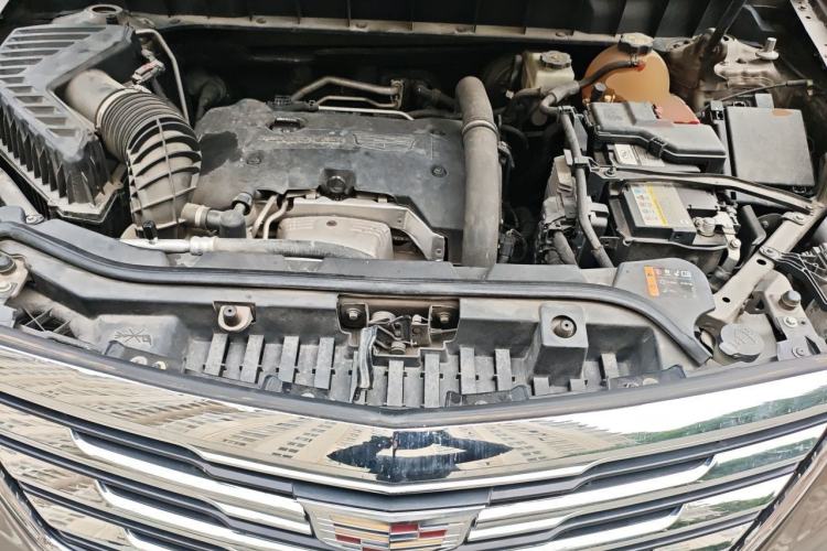 Used Cadillac XT5 2016 28T Four-Wheel Drive Tech Version Engine Bay