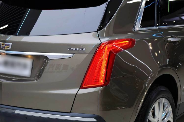 Used Cadillac XT5 2016 28T 4x4 Platinum Edition Exterior 14