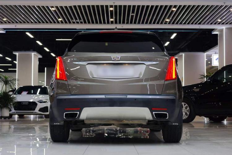Used Cadillac XT5 2016 28T 4x4 Platinum Edition Exterior 6