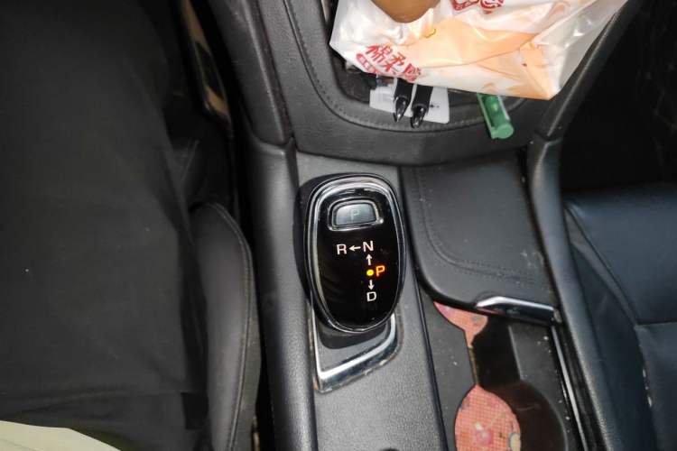 Used Cadillac XT5 2016 28T Four-Wheel Drive Luxury Model Gear Lever