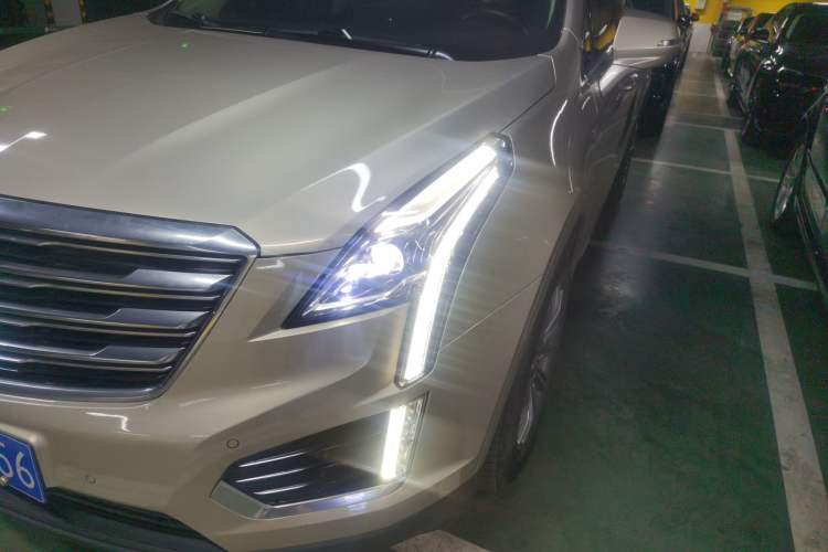 Used Cadillac XT5 2016 28T Four-Wheel Drive Luxury Model Left Front Headlight