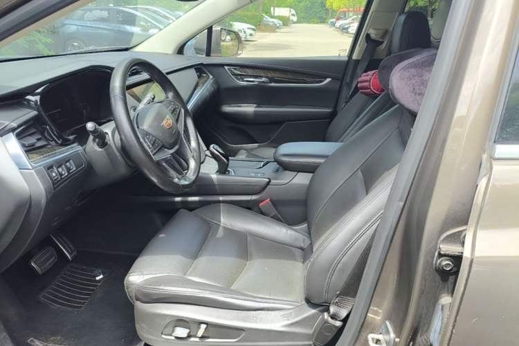 Used Cadillac XT5 2016 25T Luxury Model Left Front Seat