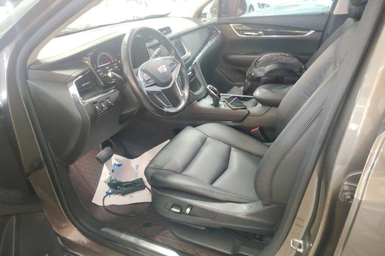 Used Cadillac XT5 2016 25T Luxury Model Left Front Seat