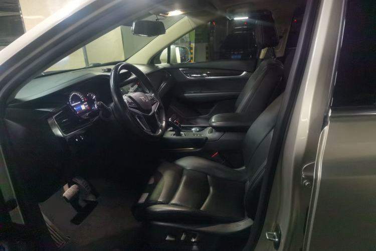 Used Cadillac XT5 2016 28T Four-Wheel Drive Luxury Model Left Front Seat