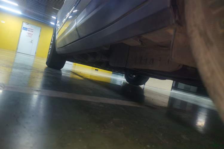 Used Cadillac XT5 2016 28T Four-Wheel Drive Luxury Model Left Side Sill