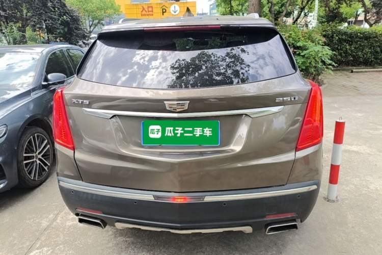 Used Cadillac XT5 2016 25T Luxury Model Rear