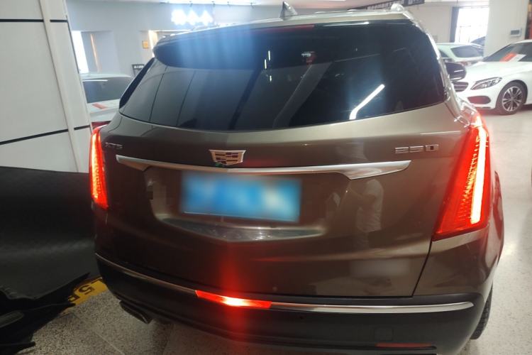 Used Cadillac XT5 2016 25T Luxury Model Rear