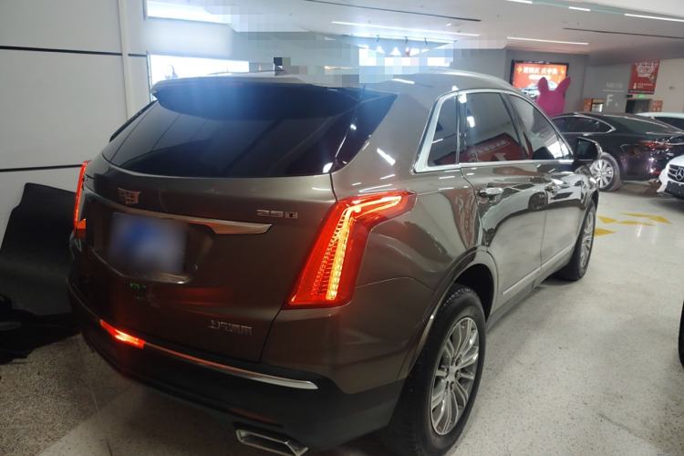 Used Cadillac XT5 2016 25T Luxury Model Rear Right 45 Deg