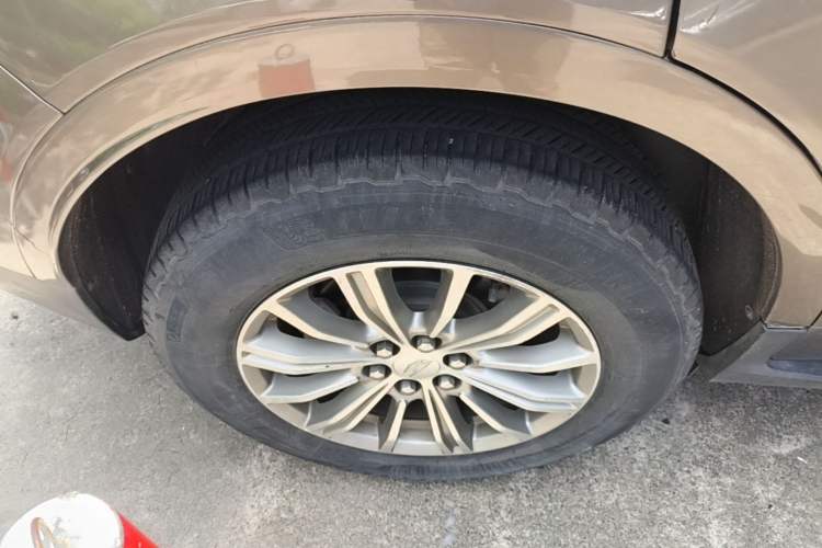 Used Cadillac XT5 2016 25T Luxury Model Right Rear Wheel Hub