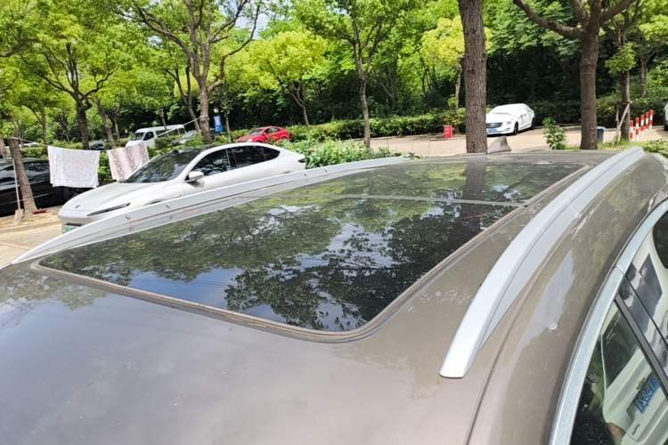 Used Cadillac XT5 2016 25T Luxury Model Roof