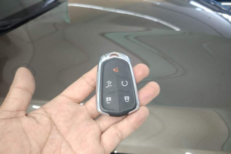 Used Cadillac XT5 2016 25T Luxury Model Vehicle Key
