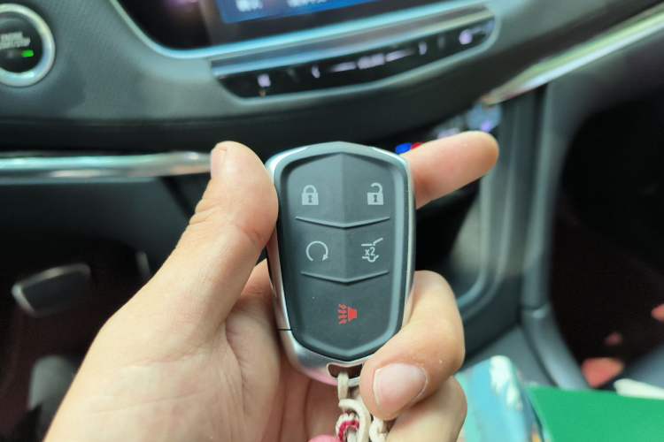 Used Cadillac XT5 2016 25T Luxury Model Vehicle Key