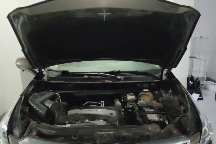 Used Cadillac XT5 2016 25T Luxury Model Engine Bay