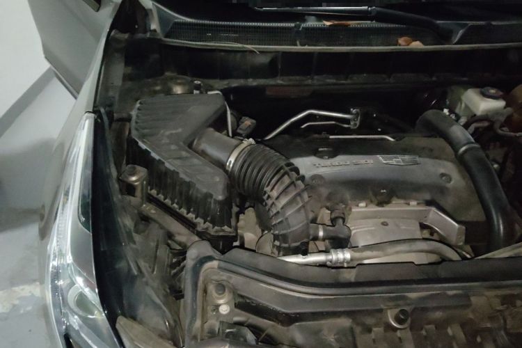 Used Cadillac XT5 2016 25T Luxury Model Engine Bay Right