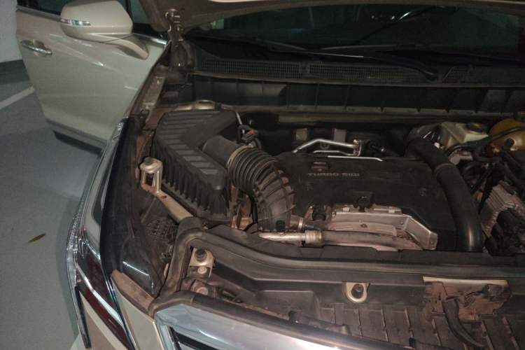 Used Cadillac XT5 2016 28T Four-Wheel Drive Luxury Model Engine Bay Right