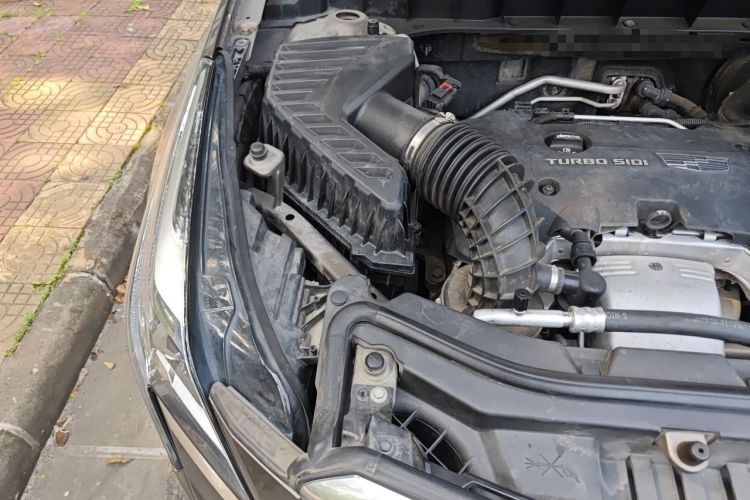 Used Cadillac XT5 2016 25T Luxury Model Engine Bay Right